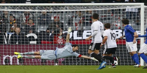 ألمانيا تكسر عقدة إيطاليا برباعية ودية استعدادا ليورو 2016