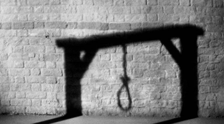 صور علاقتهما الحميمية.. فذبحته واستخرجت قلبه لتعرف حجمه! 