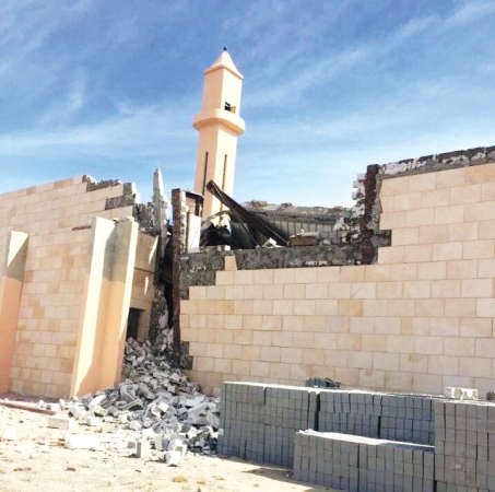 المسجد المنهار