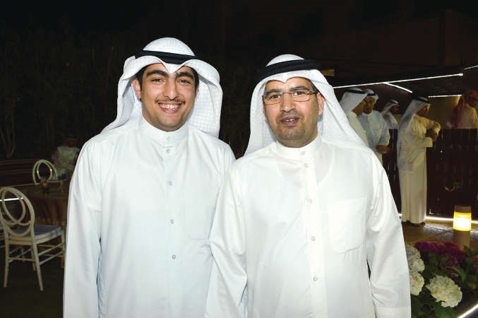 سيف العازمي والزميل سلطان العبدان﻿