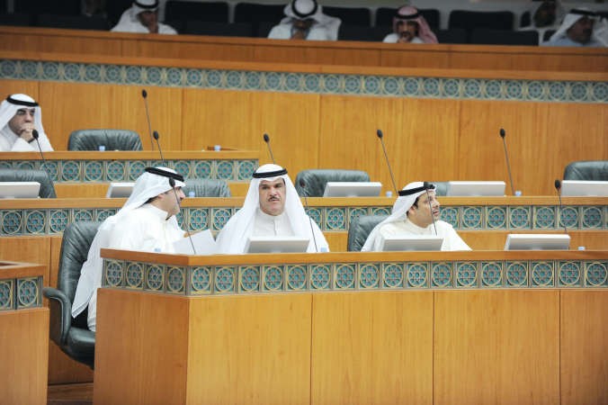 سلطان اللغيصم والشيخ سلمان الحمود ويعقوب الصانع﻿