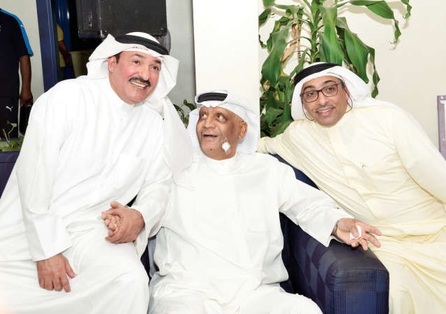  النجمان فتحي كميل وعبدالعزيز العنبري وديين الديين ﻿