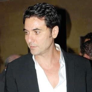 احمد عز﻿