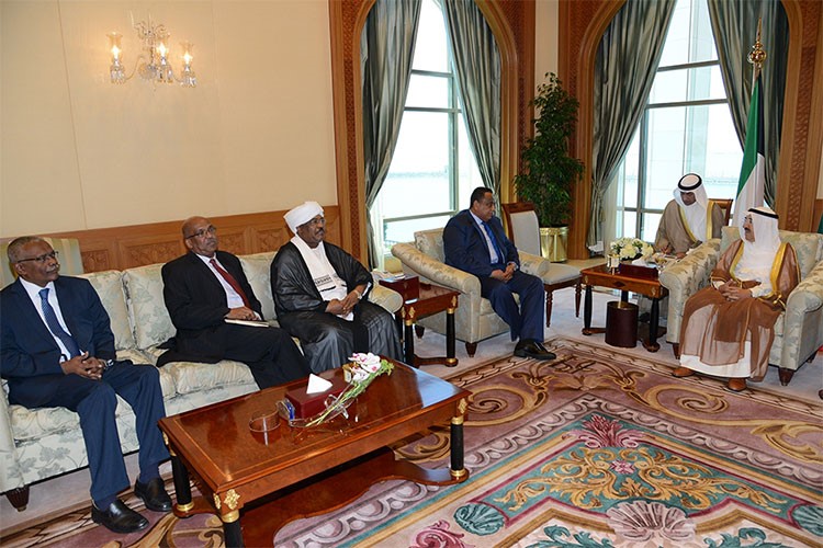 صاحب السمو الامير الشيخ صباح الاحمد يستقبل وزير خارجية السودان