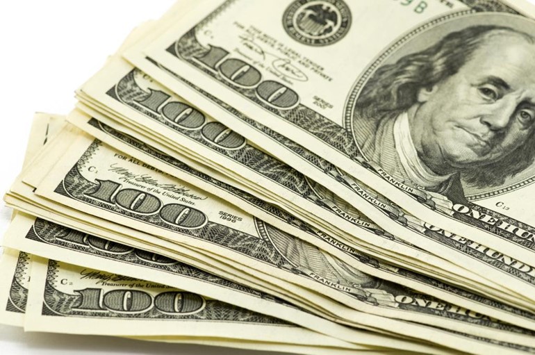 الدولار يتجاوز 10 جنيهات والدينار عند 29.1 جنيهاً