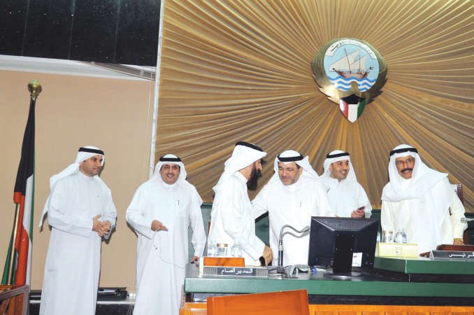 محمد المعجل ومعلي الموسى ودحسن كمال ومعبدالله عمادي ويوسف الغريب وعبد الله الكندري قاسم باشا