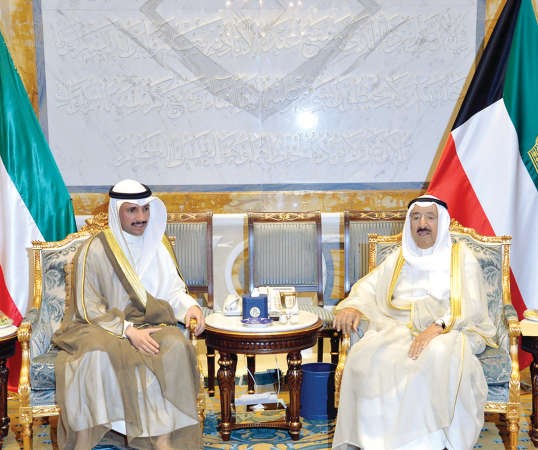  صاحب السمو الامير الشيخ صباح الاحمد مستقبلا مرزوق الغانم 