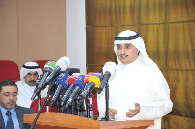 م احمد المنفوحي متحدثا خلال المؤتمر الصحافي ريليش كومار
