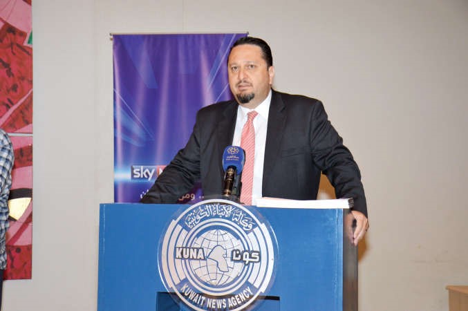 بارت بوران متحدثا في الحفل الختامي