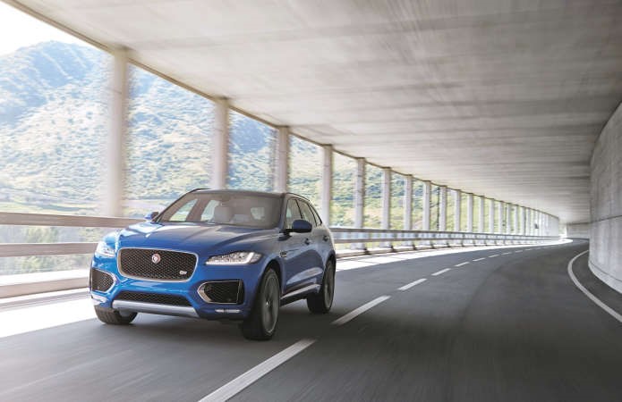 كونوا من أوائل مالكي سيارة جاكوار F- PACE الجديدة كلياً في الكويت