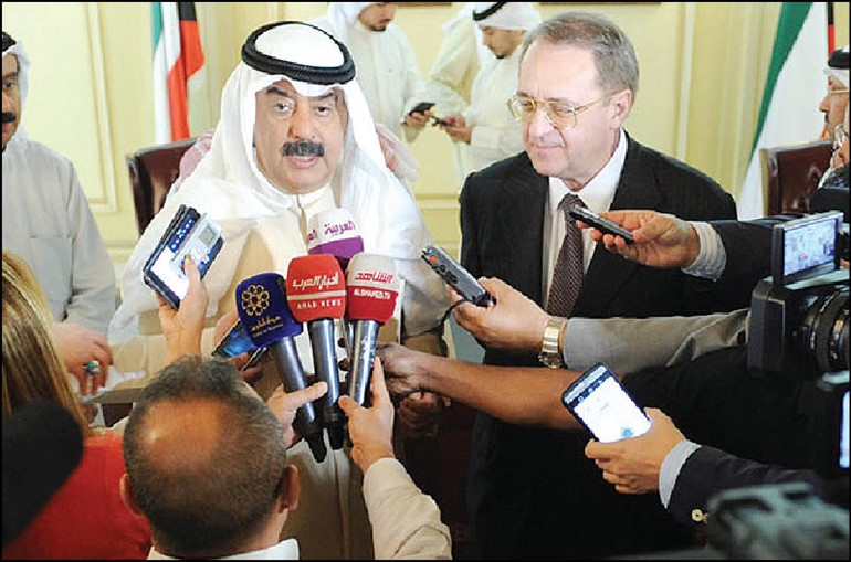 خالد الجارالله خلال المؤتمر الصحافي مع نظيره الروسي ميخائيل بوغدانوف