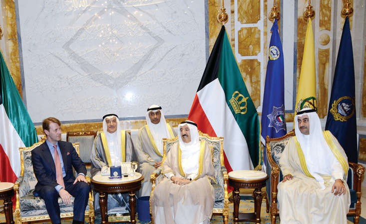  صاحب السمو الامير الشيخ صباح الاحمد مسقبلا رئيس نوكيا رستو سيلاسما 