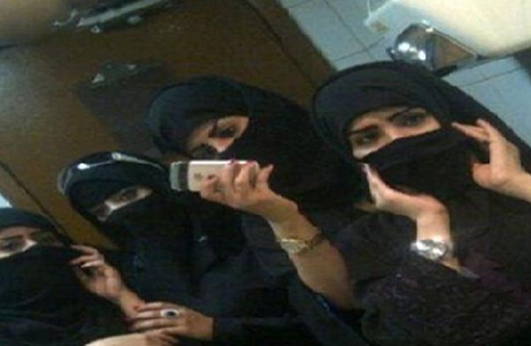 كيف ردت السعوديات على هاشتاق.. السعودي رابع أوسم رجل بالعالم ؟
