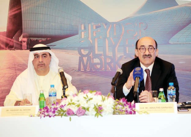 ابوالفاس جاراييف وراشد النوري خلال المؤتمر الصحافي 