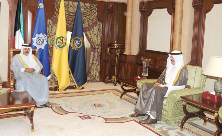 سمو ولي العهد الشيخ نواف الاحمد مستقبلا الشيخ محمد الخالد ﻿