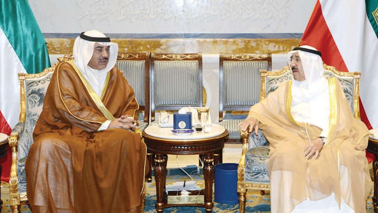 صاحب السمو الامير الشيخ صباح الاحمد مستقبلا الشيخ صباح الخالد﻿