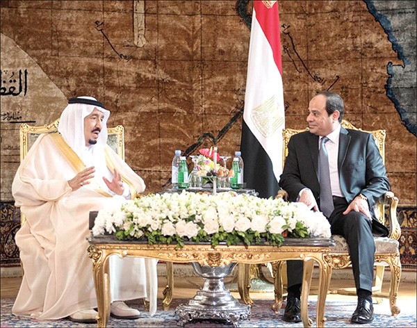 جانب من المباحثات الثنائية بين الرئيس المصري عبدالفتاح السيسي وخادم الحرمين الشريفين الملك سلمان بن عبدالعزيز امس واس