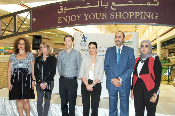 ليلى الكندري وعلاء الحجاج وغصون الخالد وجيرمي ليف وليزا الغريب وريما ترمس ﻿