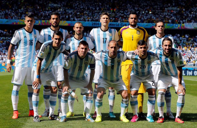 منتخب الارجنتين يقتنص الصدارة
