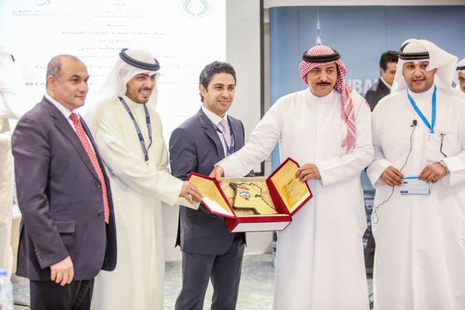 جانب من تكريم المشاركين في دورة التحكيم الدولي﻿
