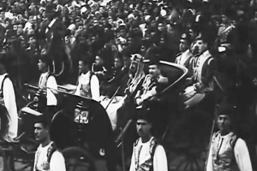 بالفيديو والصور.. مشاهد نادرة لزيارة الملك عبدالعزيز آل سعود إلى مصر في عام 1946