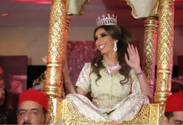 بالفيديو.. دنيا بطمة عروساً ملكية على الهودج في حفل عيد ميلادها