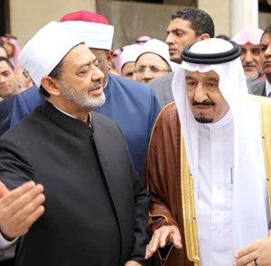 ومتحدثا الى شيخ الازهر 