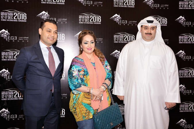 الشيخة فاطمة الصباح متوسطة محمود عفيفي والمهندس زكريا دشتي احمد علي