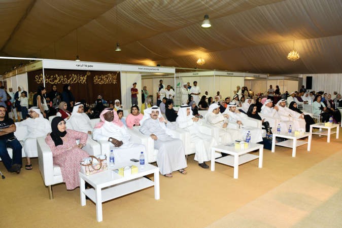 جانب من حضور اهالي المشاركين في المعرض﻿