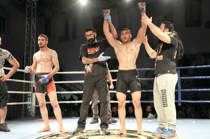 عبدالله الهاجري بطل من ابطال جولدز جيم بعد اعلان الحكم مهدي السلطان فوزه﻿