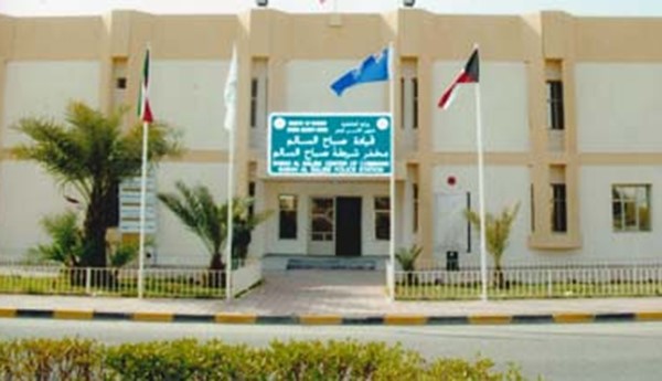 مجهول يُجرّد مواطناً وجميع أفراد أسرته وخادمته الغانية من الجنسية والجوازات