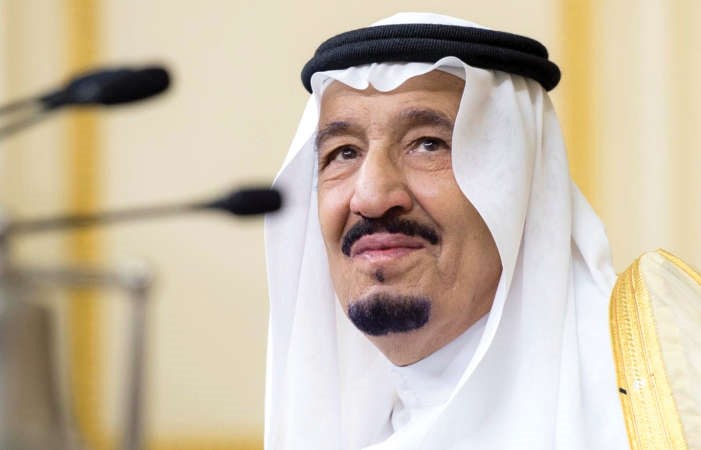 خادم الحرمين الشريفين الملك سلمان بن عبدالعزيز ال سعود ملقيا كلمته التاريخية امام البرلمان المصري افپ