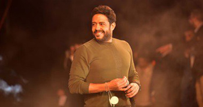 بعد ذهابه للمطار.. محمد حماقى يؤجل سفره إلى دبى بسبب "التأشيرة"