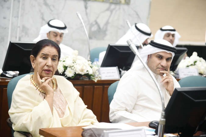 الشيخة شيخة العبدالله وعبدالله الكندري 