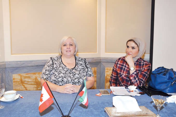 ايمز خلال حديثها مع الزميلة هالة عمران ريليش كومار