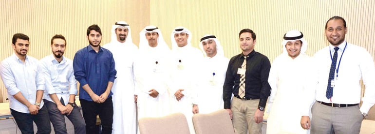 من موظفي الاهلي المتحد المشاركين في الدورة