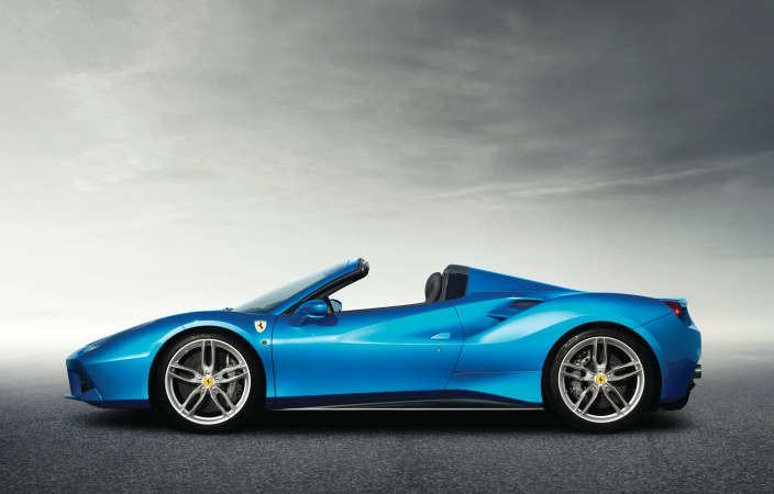 فيراري 488 سبايدر.. سيارة نحتتها الرياح