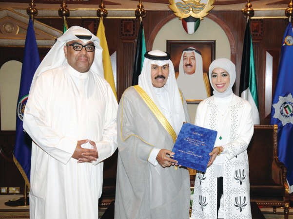 سمو ولي العهد مستقبلا شيخة السند