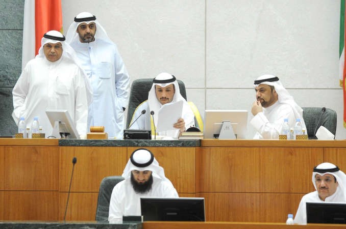 الرئيس الغانم والشيخ خالد الجراح وديوسف الزلزلة والشيخ محمد العبدالله
