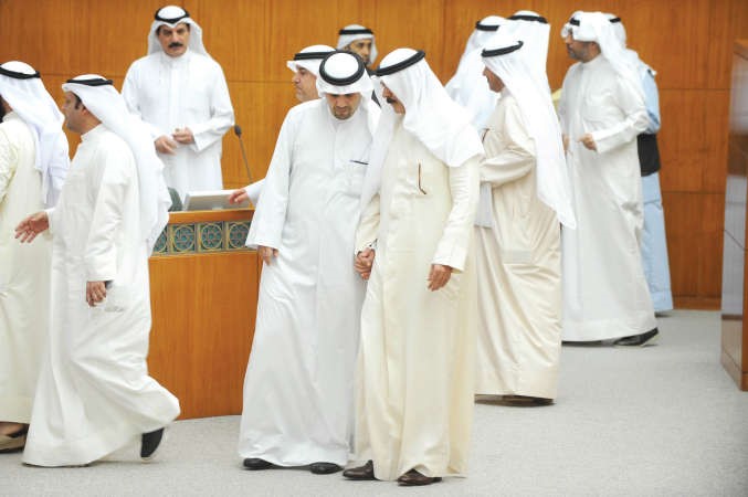 النواب والوزراء خلال الجلسة