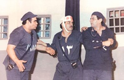  وفي مسرحية القشاش