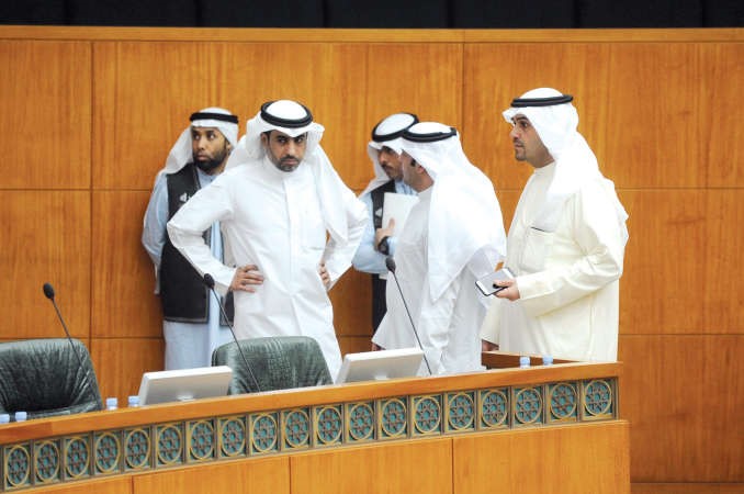علي الخميس وانس الصالح وفيصل الكندري