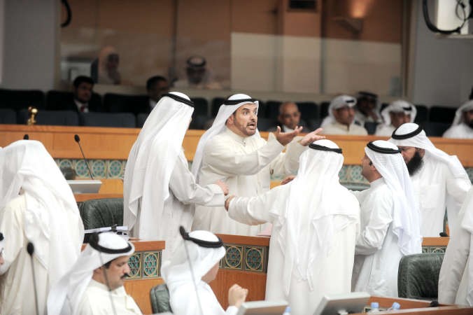 حمدان العازمي منفعلا في الجلسة
