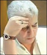 في صفحة "البيوت أسرار" قصص وقضايا واقعية من قلب المجتمع.."البعد عنها غنيمة" .. "صداقة بين رجل وامرأة" .. كما نتعرض لقضية الامراض النفسية عند الكبار.