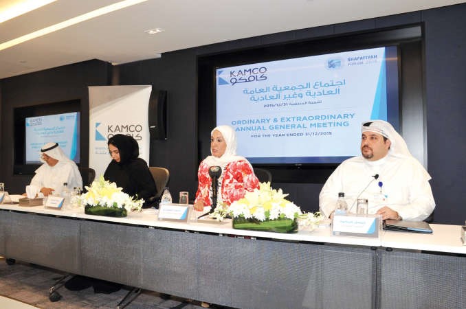 انتصار السويدي مترئسة الجمعية العمومية ويبدو فيصل صرخوه	 ريليش كومار ﻿