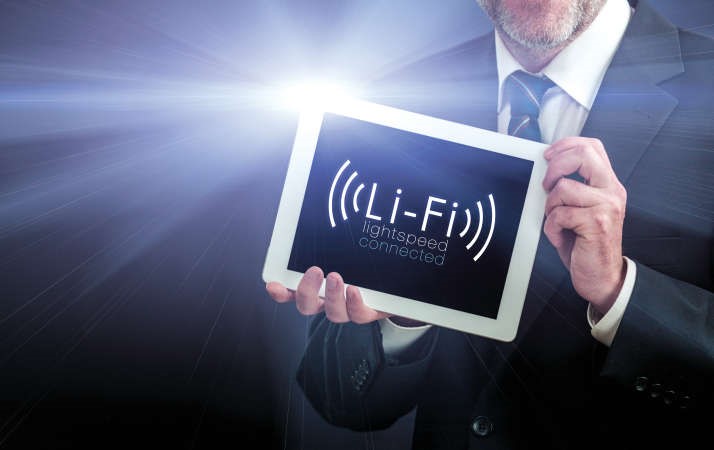 «LiFi» بدلاً من «WiFi».. خدمة إنترنت جديدة قريباً في الشوارع
