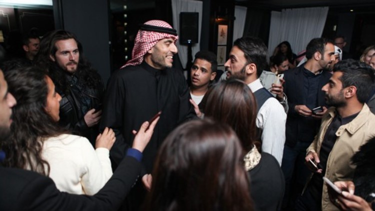 الشيخ ماجد الصباح متوسطا عددا من الحضور