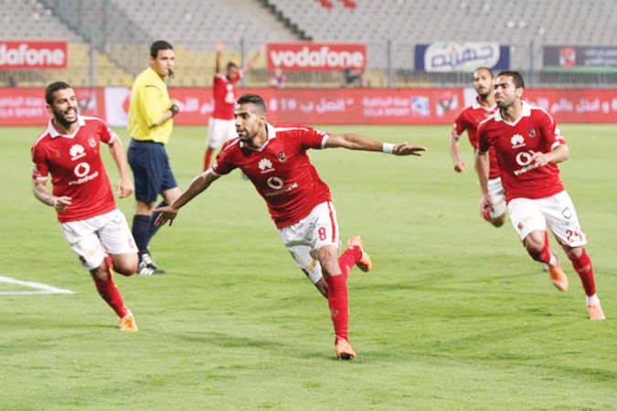 مؤمن زكريا يحتفل بتسجيله الهدف الثاني 
