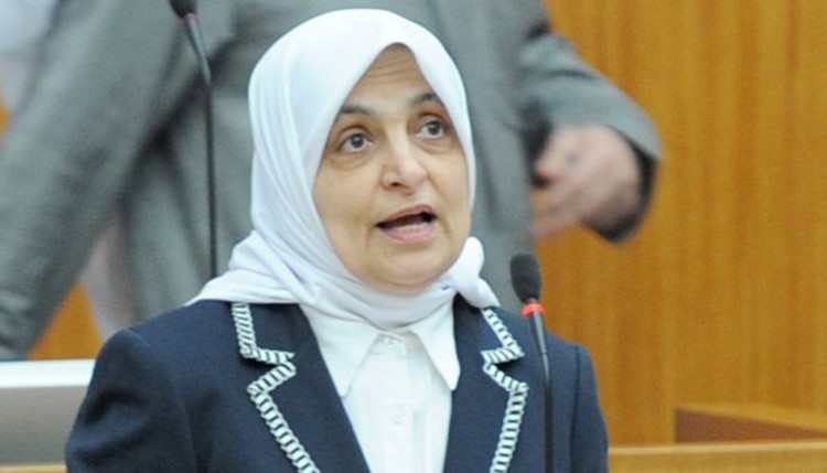 الوزيرة الصبيح لـ"الأنباء": توجه لحل اتحاد البترول والنقابات التابعة له وإحالة رؤوساء النقابات للنيابة بعد بيان مجلس الوزراء