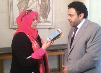 محمد الجبري متحدثا للزميلة هناء السيد 
